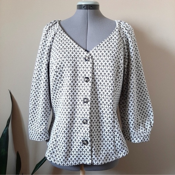 Ett Twa Women’s Button Front Coralie Top Gold Accents Size Medium - Picture 2 of 6